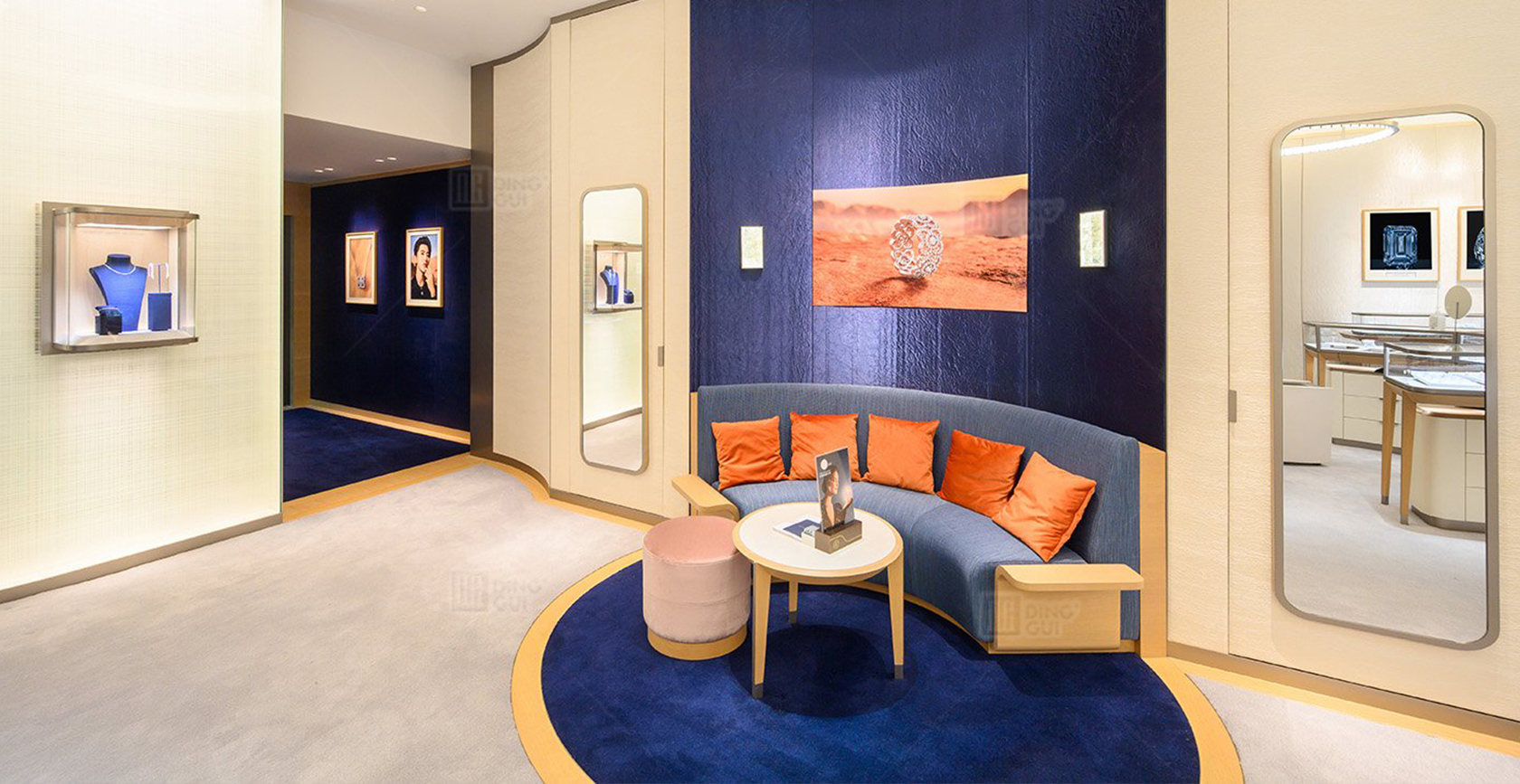 Švýcarský obchod s luxusními šperky a prémiovými hodinkami 5