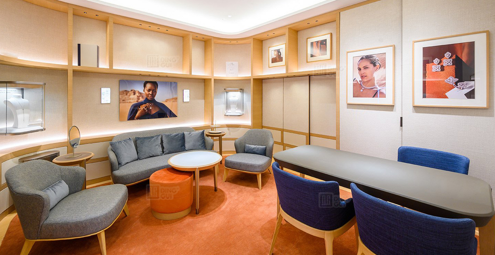 Švýcarský obchod s luxusními šperky a prémiovými hodinkami 7