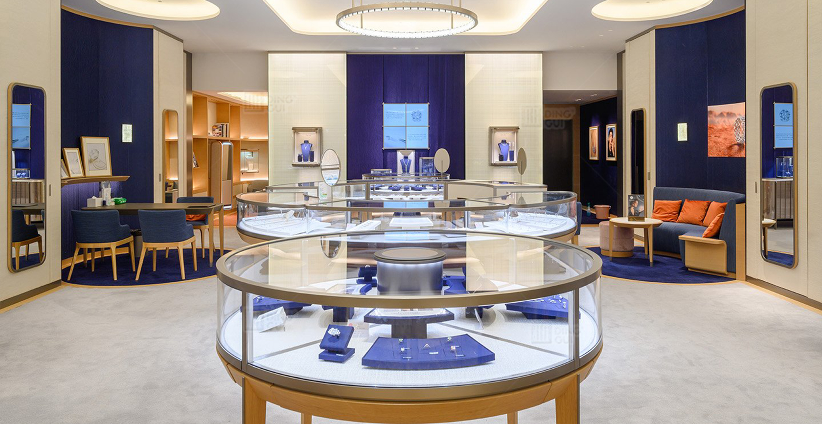 Švýcarský obchod s luxusními šperky a prémiovými hodinkami 2