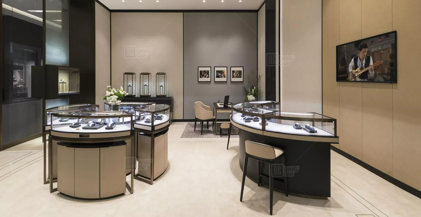 Luxusní švýcarský obchod s hodinkami 3