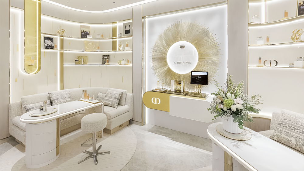 25 Years of Crafting High-End Perfume Display Showcases: Defining Brand Charm 2