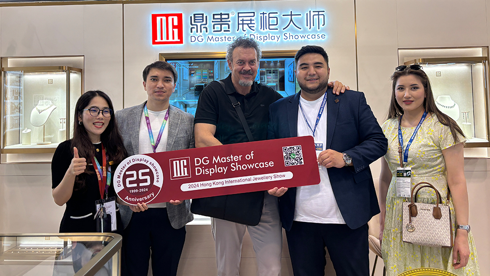 Why the crowd at the DG booth 5C618? 2