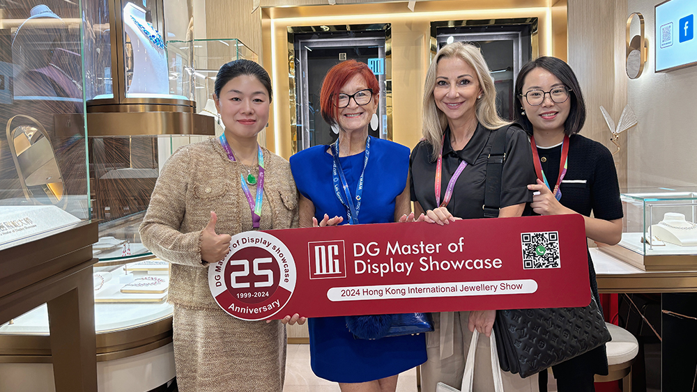 Why the crowd at the DG booth 5C618? 1