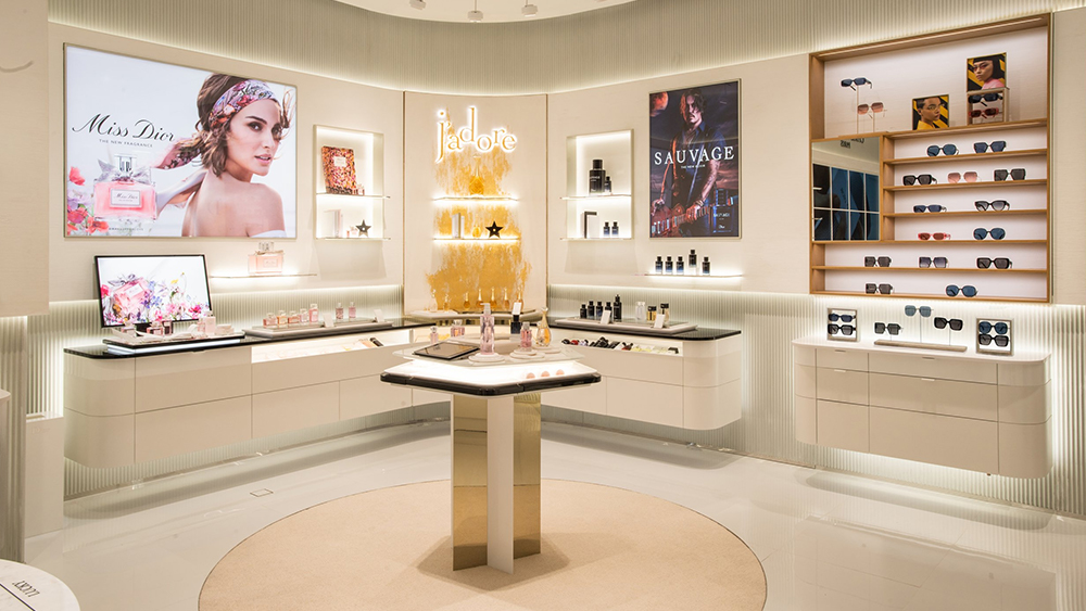 Sådan optimerer du pladsplanlægningen med parfumedemonstre for at forbedre shoppingoplevelsen for eksklusive kunder 1