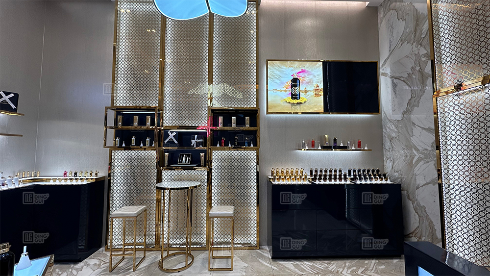 Kan din parfymmonter återspegla lyxen hos ditt varumärke? DG Display Showcases 25 års expertis hjälper dig! 2