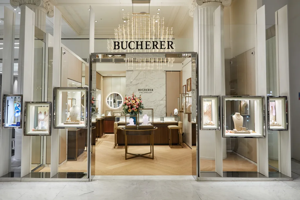 Professional Display Cabinets, Choose DG Display Showcase—25 Years of Commitment to One Thing: Making Your Jewelry Shine 1