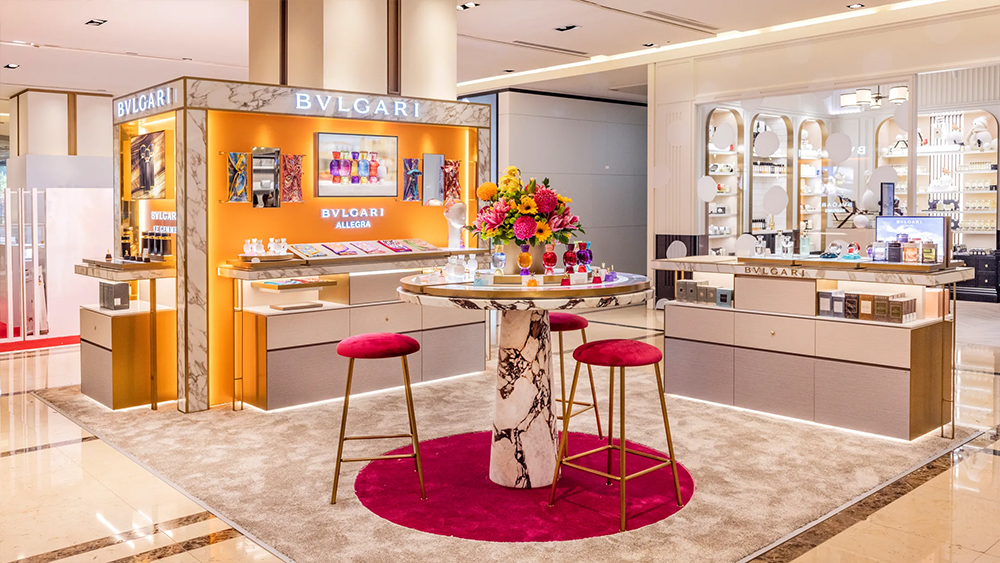 How to Make Perfume Display Showcases the Ultimate Customer Magnet? 1