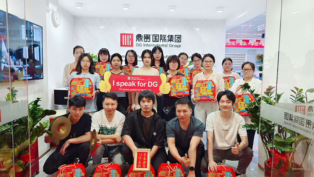 Traditional Festival, Trendy Display Showcases, DG Celebrates Dragon Boat Festival with You 1