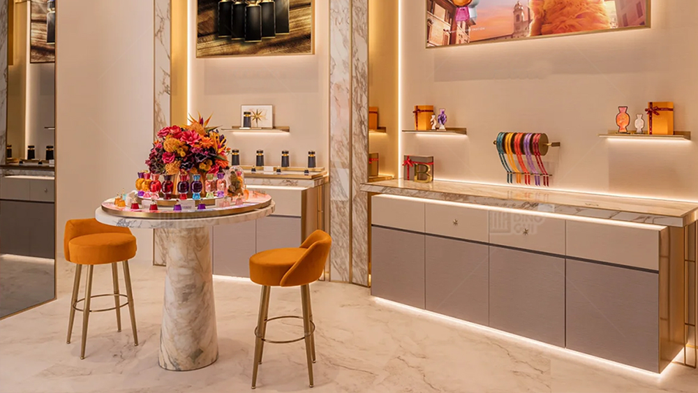 Paano Pumili ng Mga Kulay para sa Tindahan ng Pabango? 2