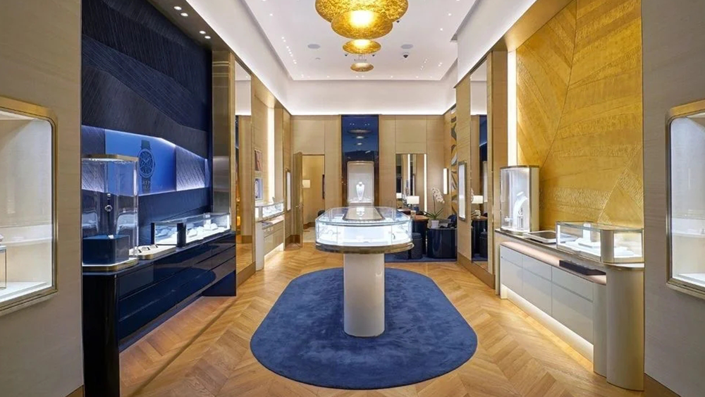 DG shares jewelry store display secrets that captivate and boost sales 1