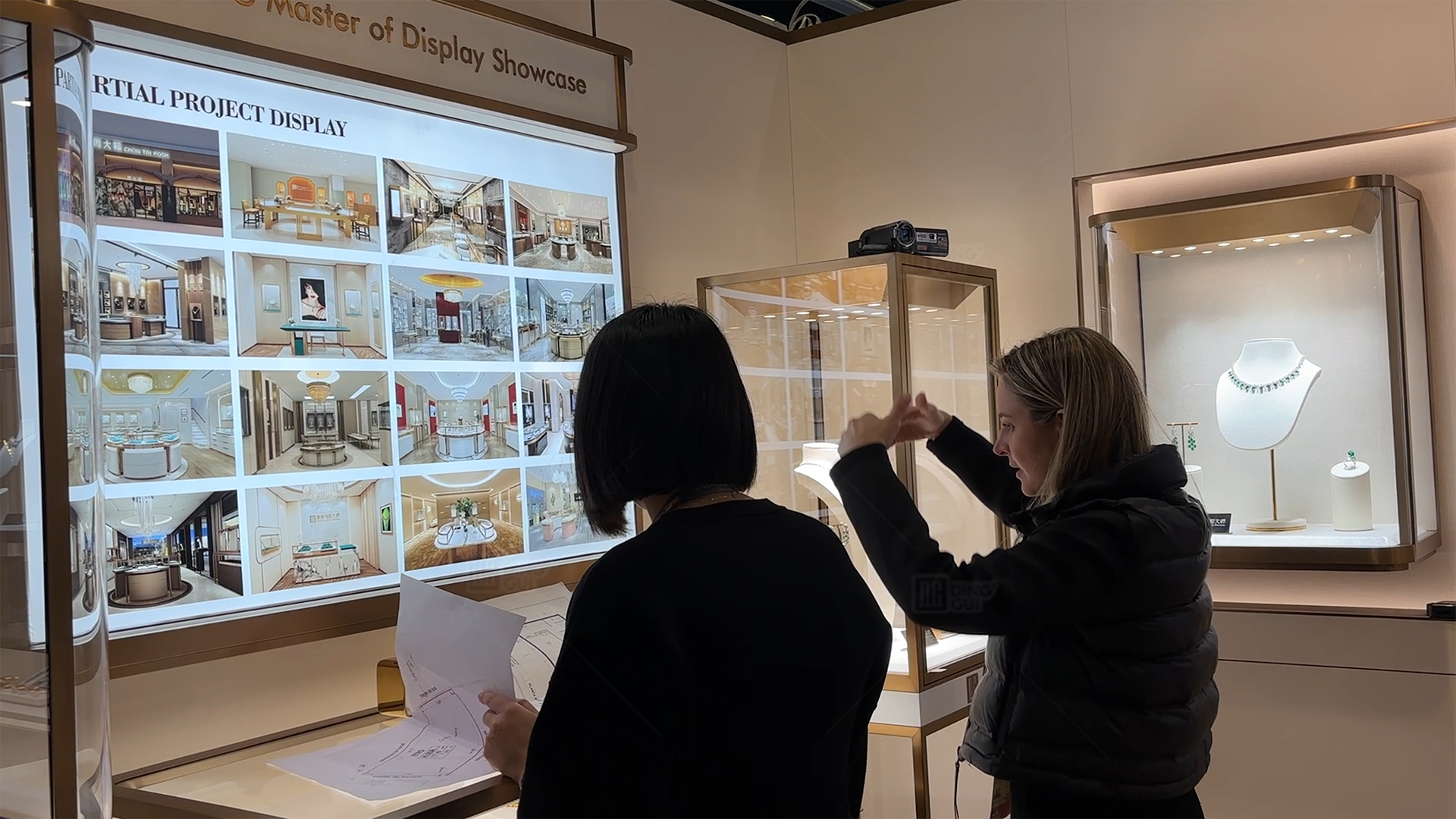 DG Display Showcase imponerer på Hong Kong Jewelry Expo, og afslutningsdagen tiltrækker publikum 4