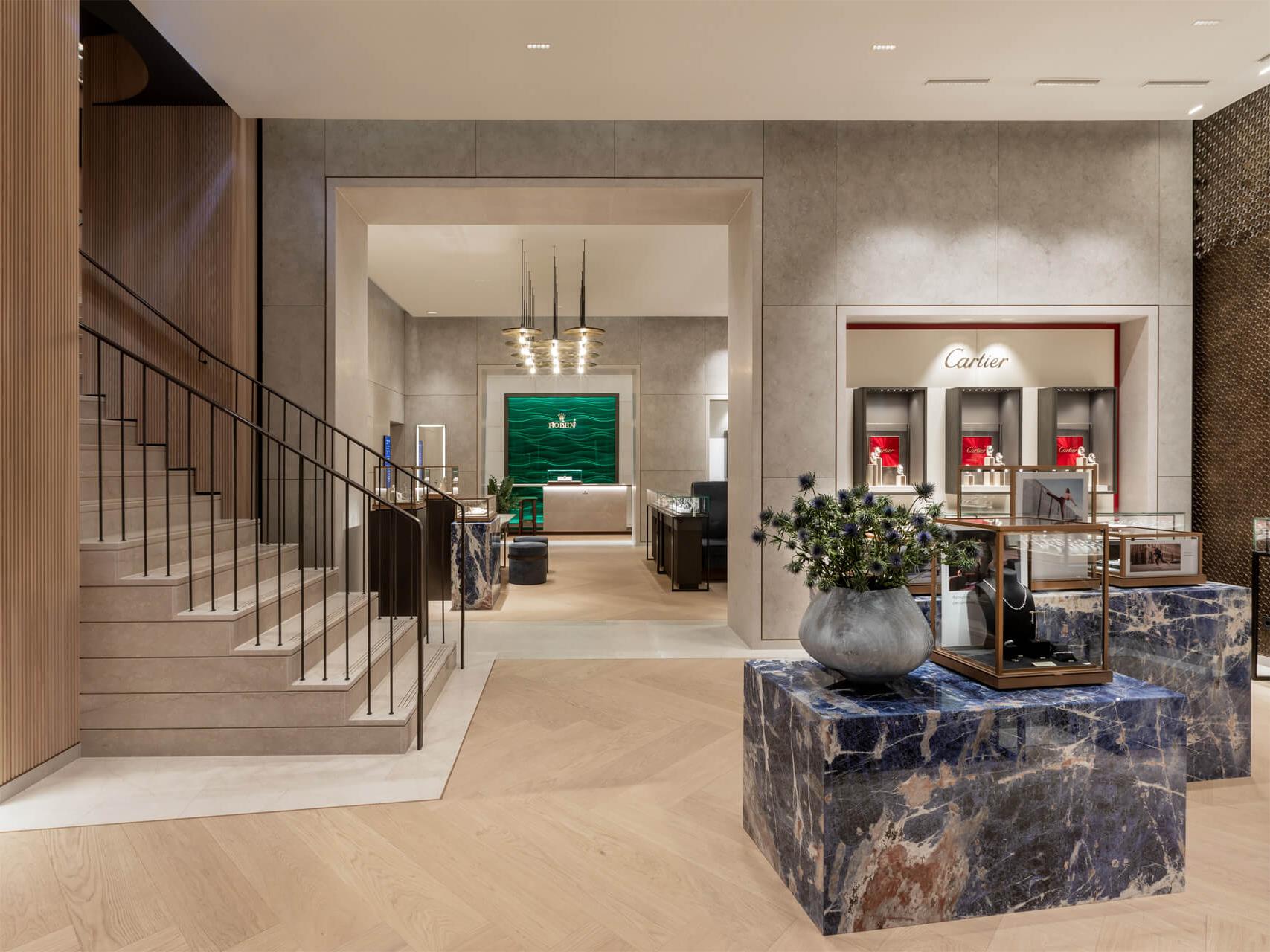 Lüks saat butikləri kolleksiyası mağazasının məkanını nizamlı şəkildə necə təşkil etmək olar? 2