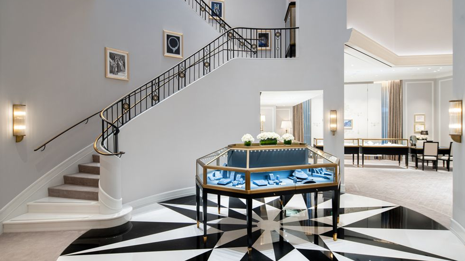 DG seng Eenzegaartegkeet an der Produktioun vu vakuumelektroplatéiertem faarwegem Edelstahl 1