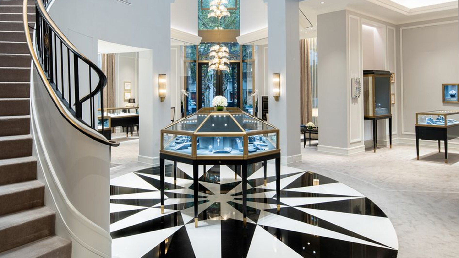 DG seng Eenzegaartegkeet an der Produktioun vu vakuumelektroplatéiertem faarwegem Edelstahl 2