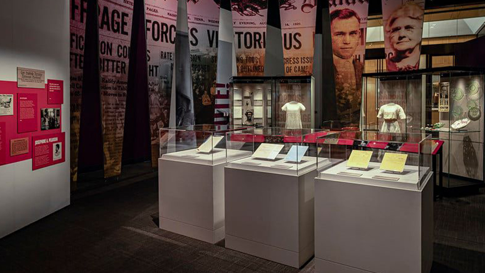 Att öppna historiens fönster: Reflektion över olika perspektiv och inkludering i designen av museimontrar 2