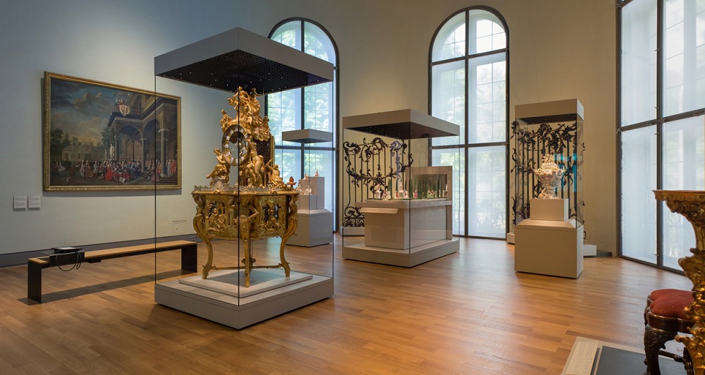 The Importance of Lighting to Museum Exhibits 1