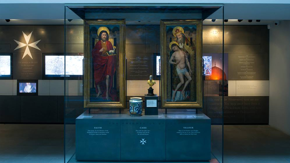 Vilket är sambandet mellan urvalet av utställningar och utformningen av montern? 3