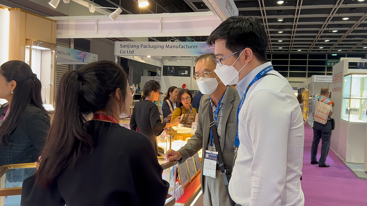 DG leads a new trend in jewelry display and won praise from the JGW 2