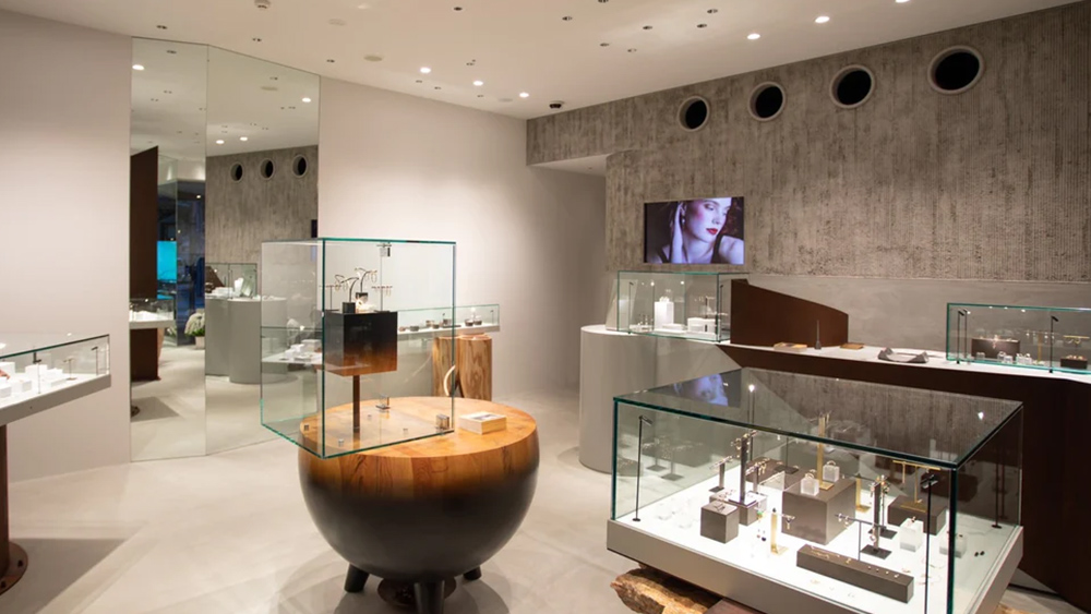 Die Schmuckvitrine ist so aufgebaut, damit Sie sich keine Sorgen um ausbleibende Kundschaft machen müssen. 1