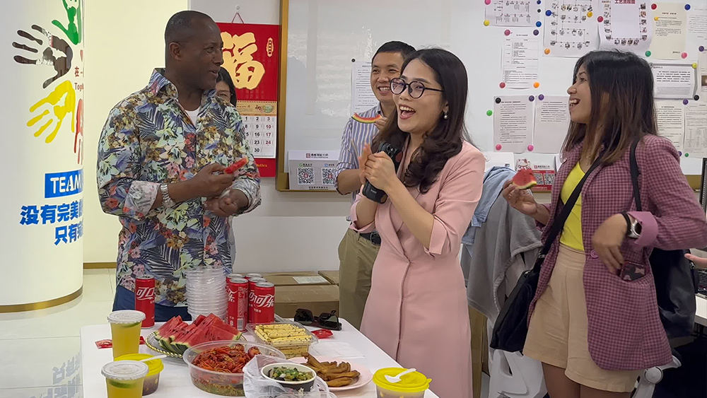 Thanks for Africa customers come again, DG display showcase wholeheartedly welcomes! 2