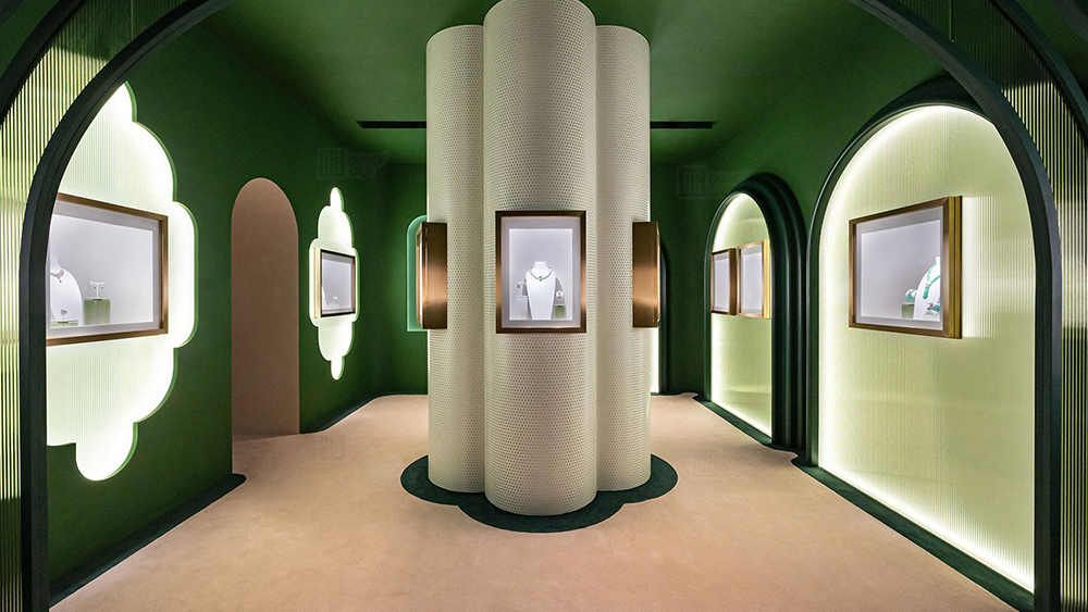 Praten over de rol van verschillende kleuren in het ontwerp van de tentoonstellingshal 1