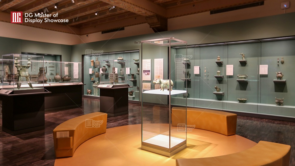Talk about a few key points of the museum exhibit cabinet design 2