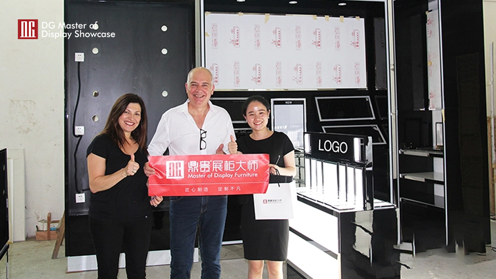 Die Kooperation zwischen DG Display-Showcase und Givenchy 1