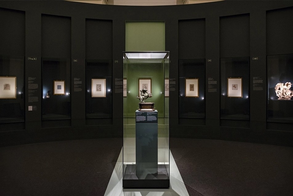  Kollektiounen ausstellen: D'Häerz vum Ausstellungsdesign