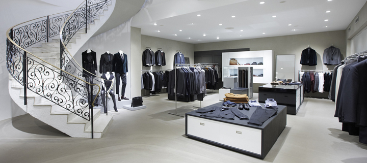 Getting Premium Clothing Display Racks 2