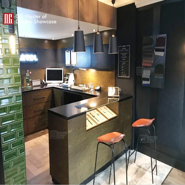 high end wrist watch showcase national standard | DG Display Showcase 3