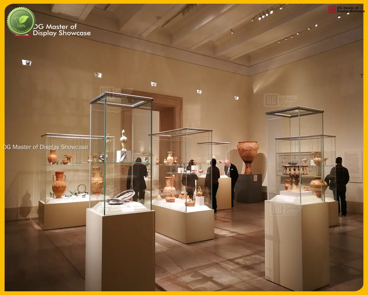 top retro sci fi museum showcase supplier | DG Display Showcase 1