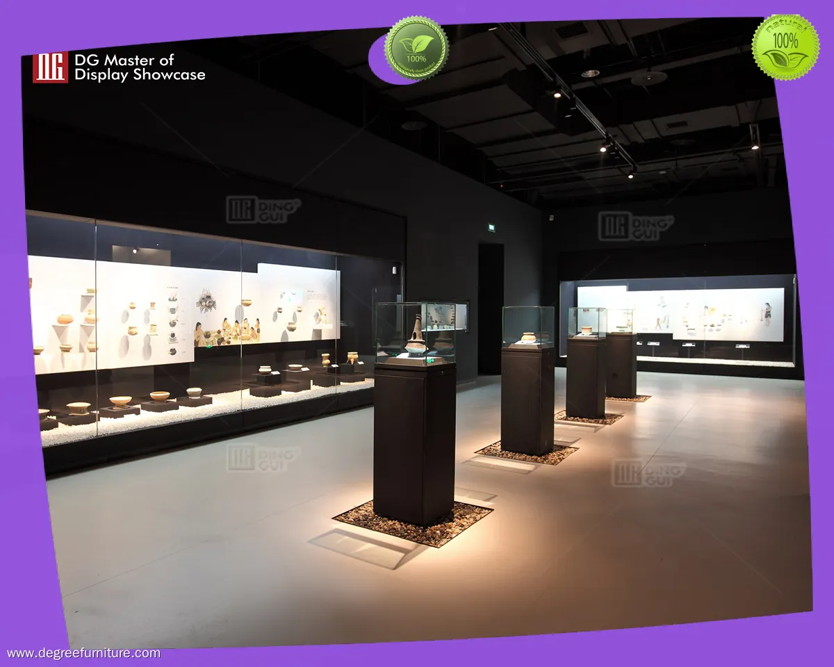 professional design military Museum Display Cabinet wholesale | DG Display Showcase 1