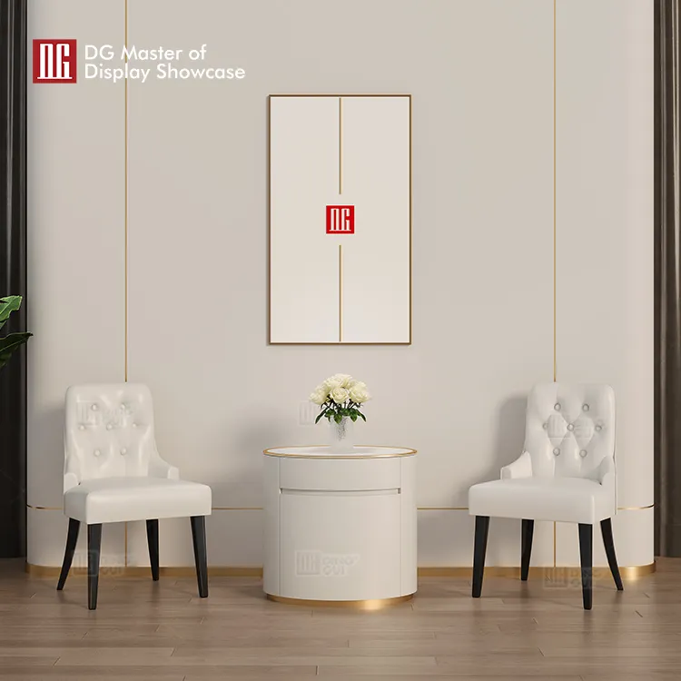 Luxurious White Leather Chair - High-End Comfort & Style 5