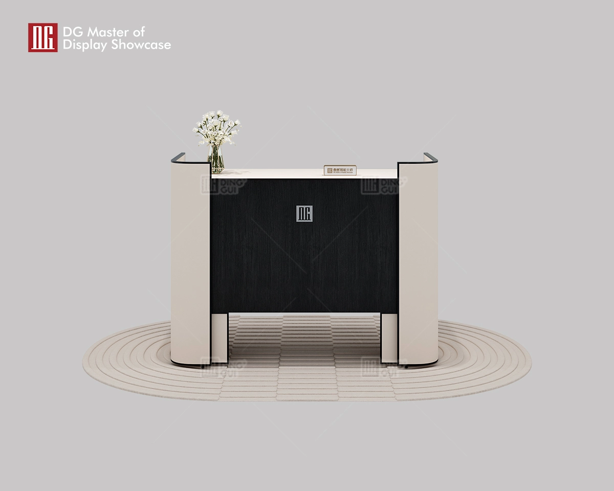 DG High-End Luxury Jewelry and Watch Boutique checkout counter 1