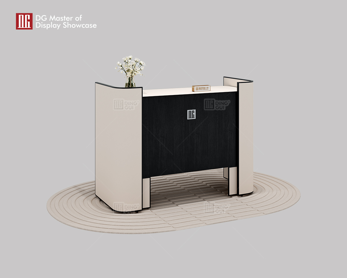 DG High-End Luxury Jewelry and Watch Boutique checkout counter 7