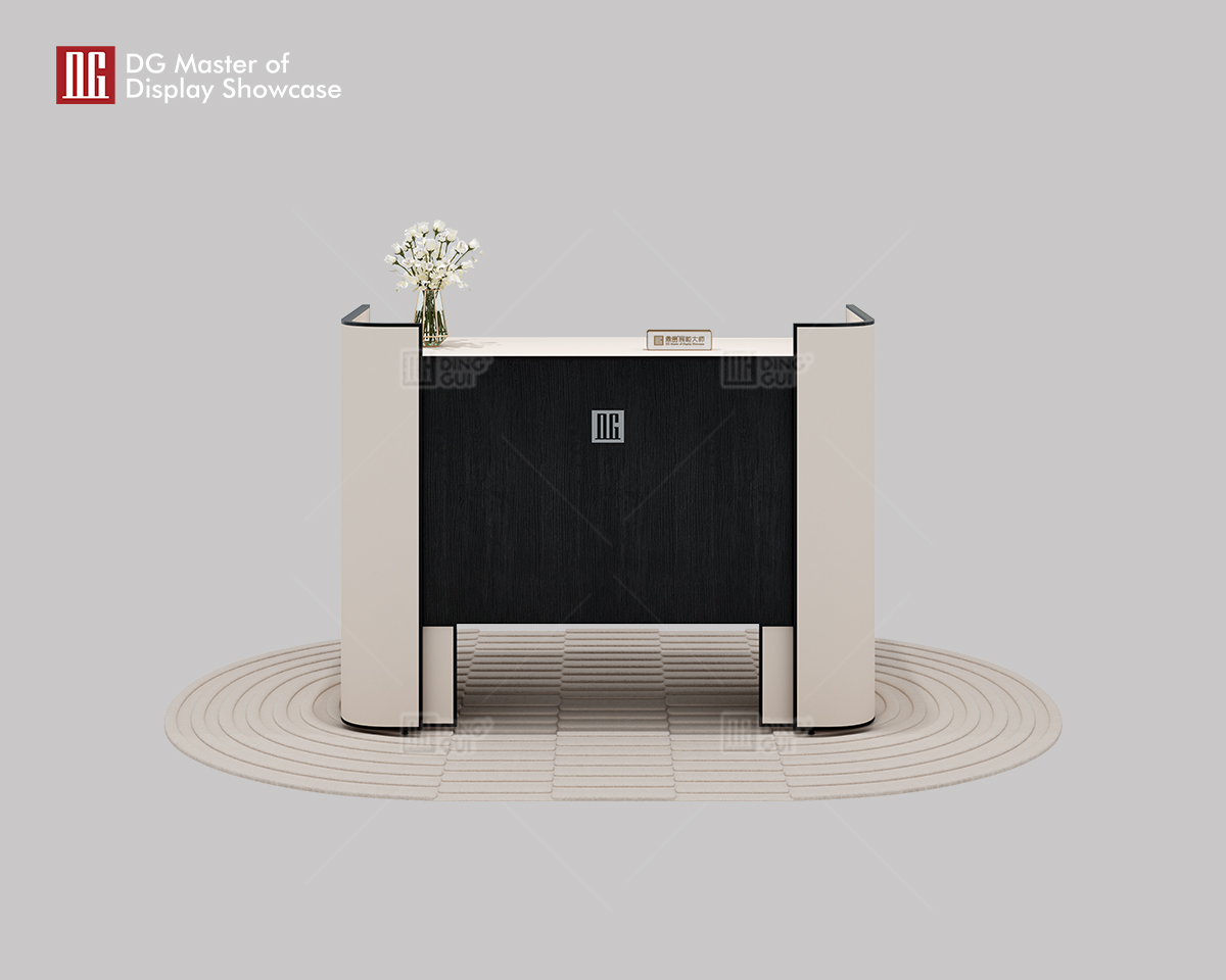 DG High-End Luxury Jewelry and Watch Boutique checkout counter 6