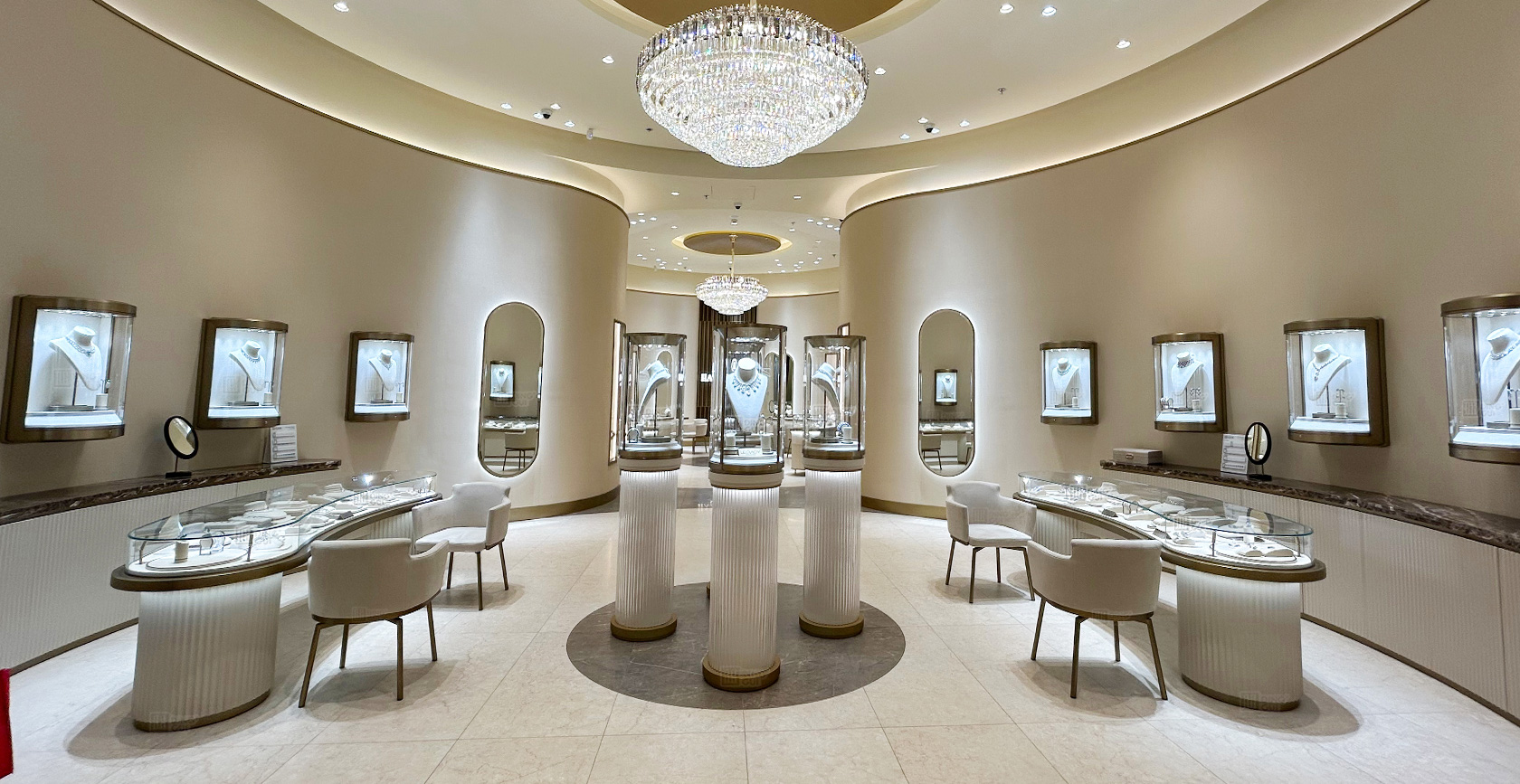 DG Display Showcase Helps South Asian Luxury Jewelry Brand Achieve Global Expansion 2