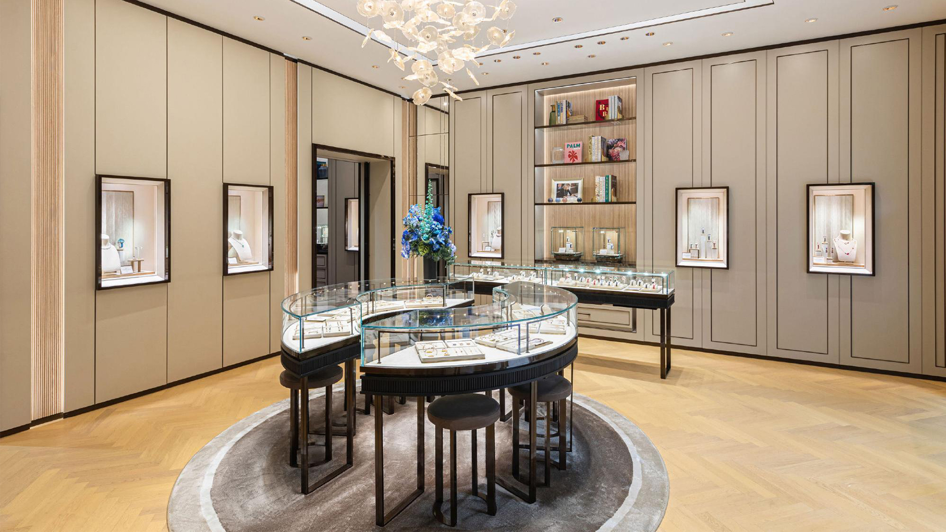 The Future of Luxury Retail: Immersion and Customization Take Center Stage in Late 2025 2