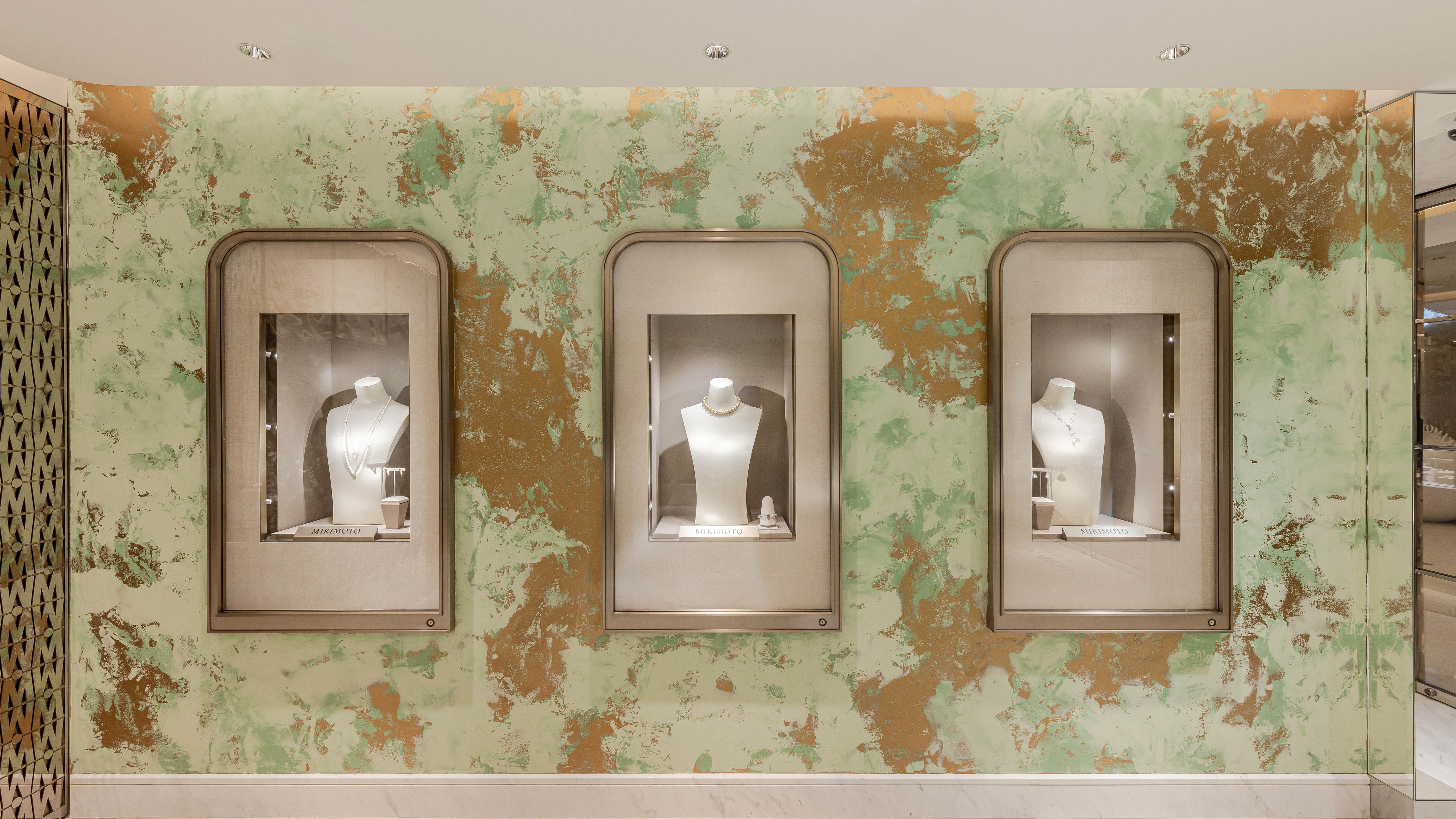 The Poet of Light and Shadow: How Jewelry Store Lighting Can Make Diamonds “Speak” 2