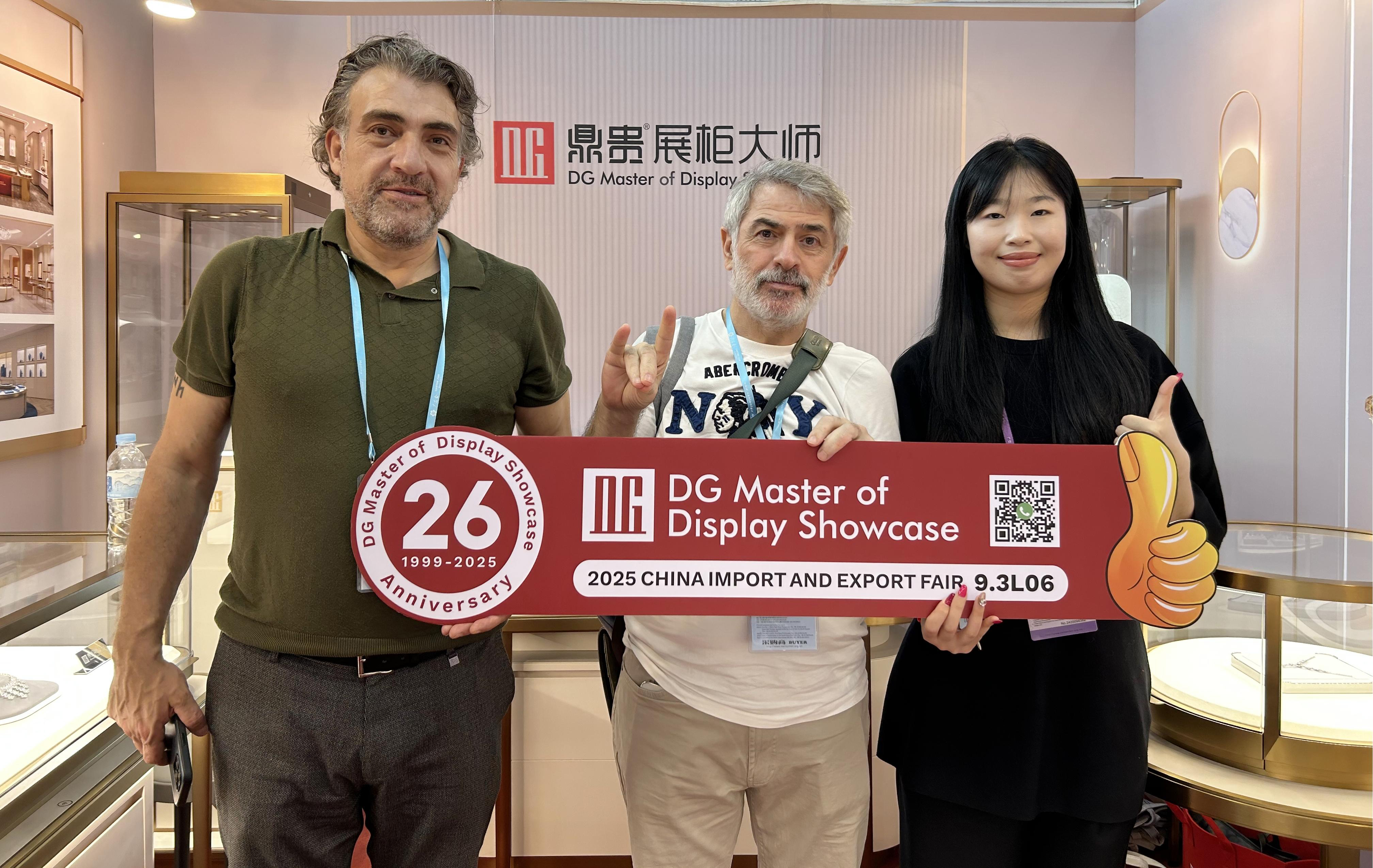Thanks to Peers — DG Display Showcase Triumphs at Canton Fair 2