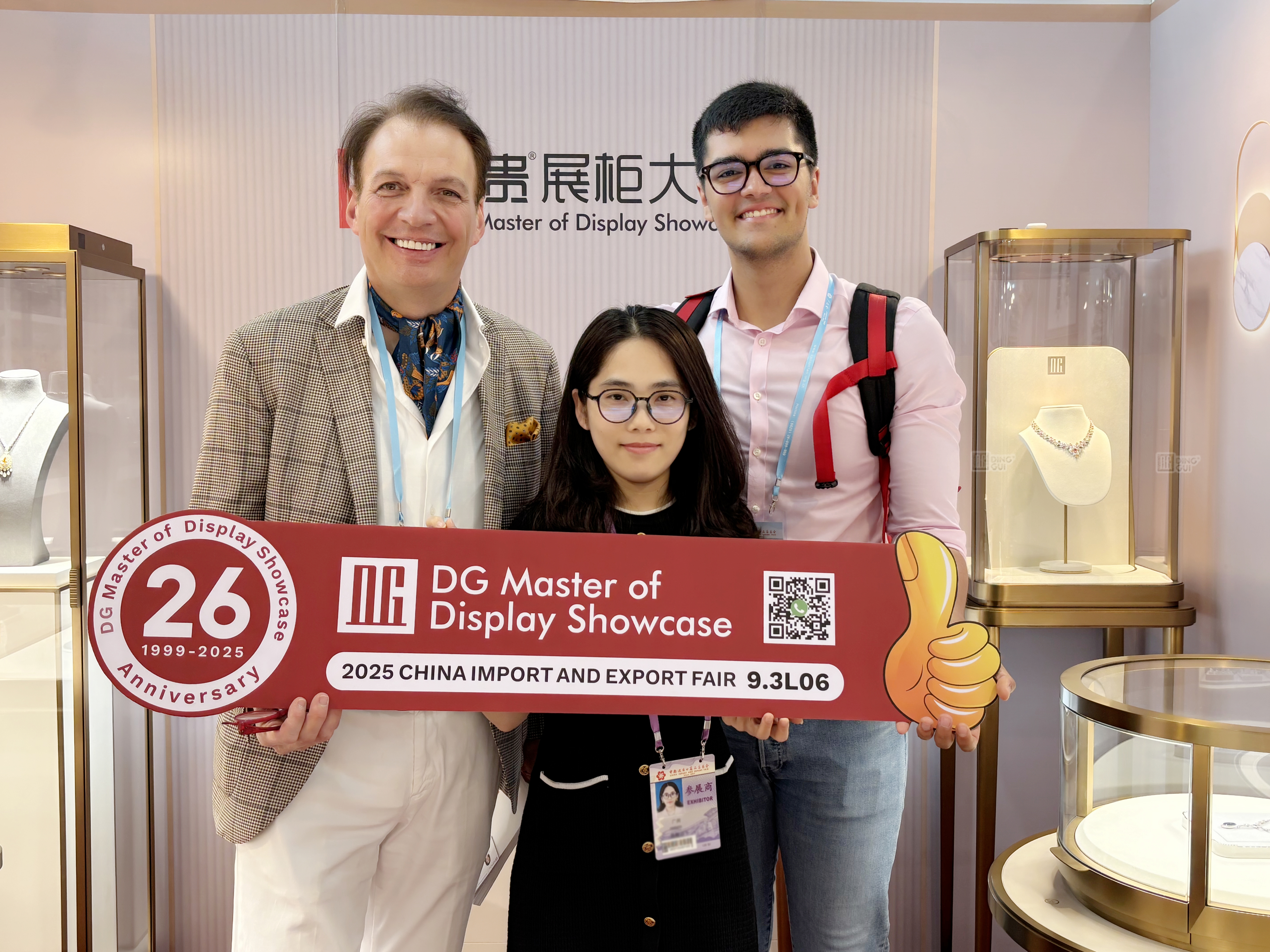 Thanks to Peers — DG Display Showcase Triumphs at Canton Fair 1