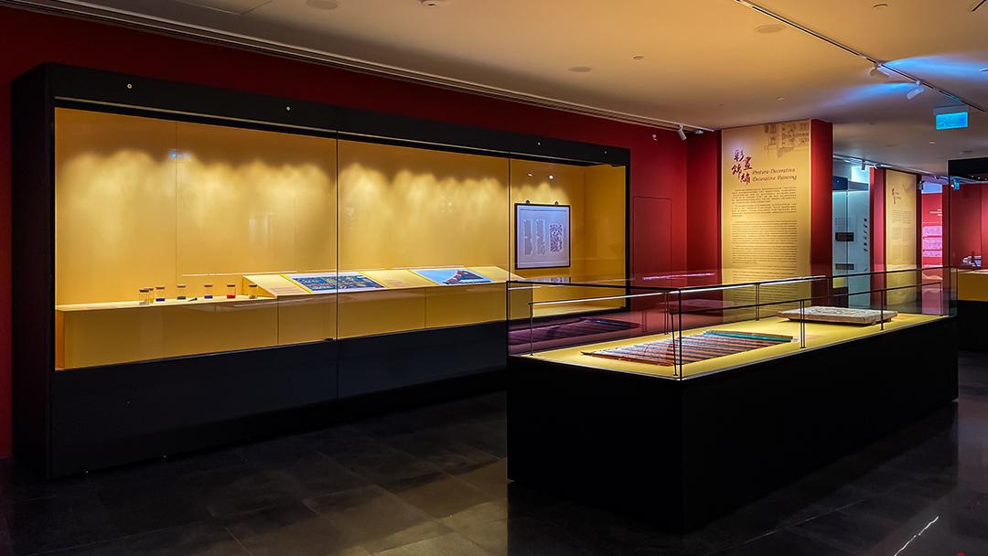 Smart Museum Display Cases: The Key to Enhancing Artifact Protection and Visitor Experience 2