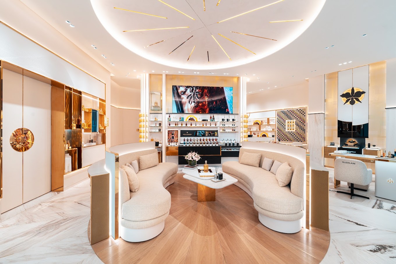 Perfume Display Case Design Innovation – DG Display Showcase Empowers Your Brand 1