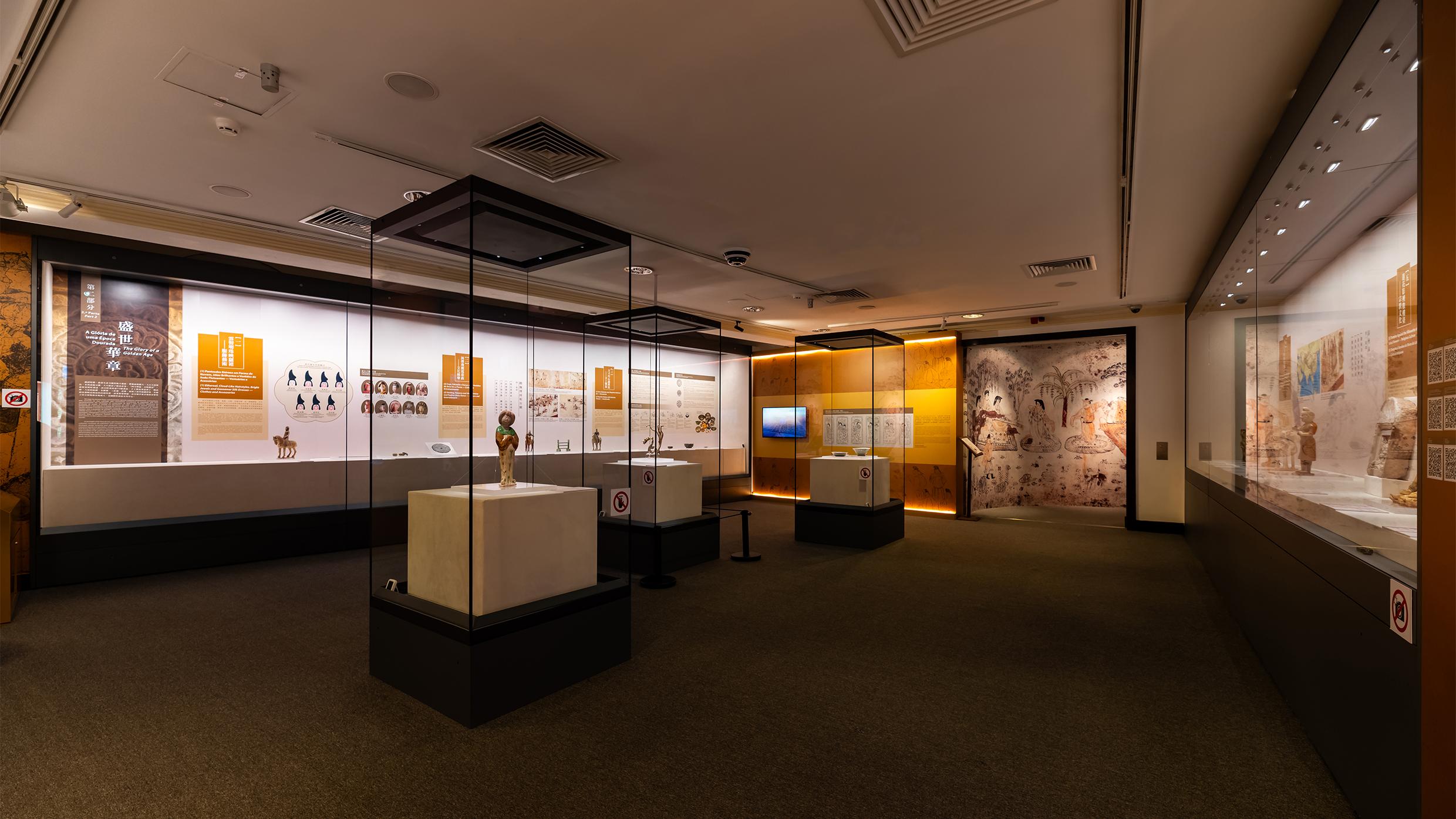 Museum Display Case Material Selection: Which Material Best Protects Artifacts? 1