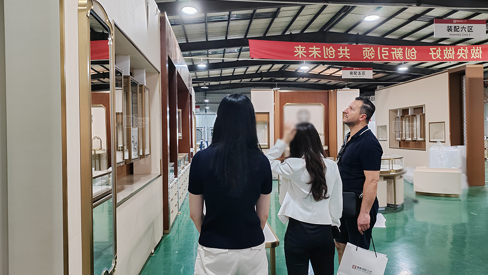 DG exklusiva smyckesdisplayer, ett verktyg för försäljningsacceleration 1