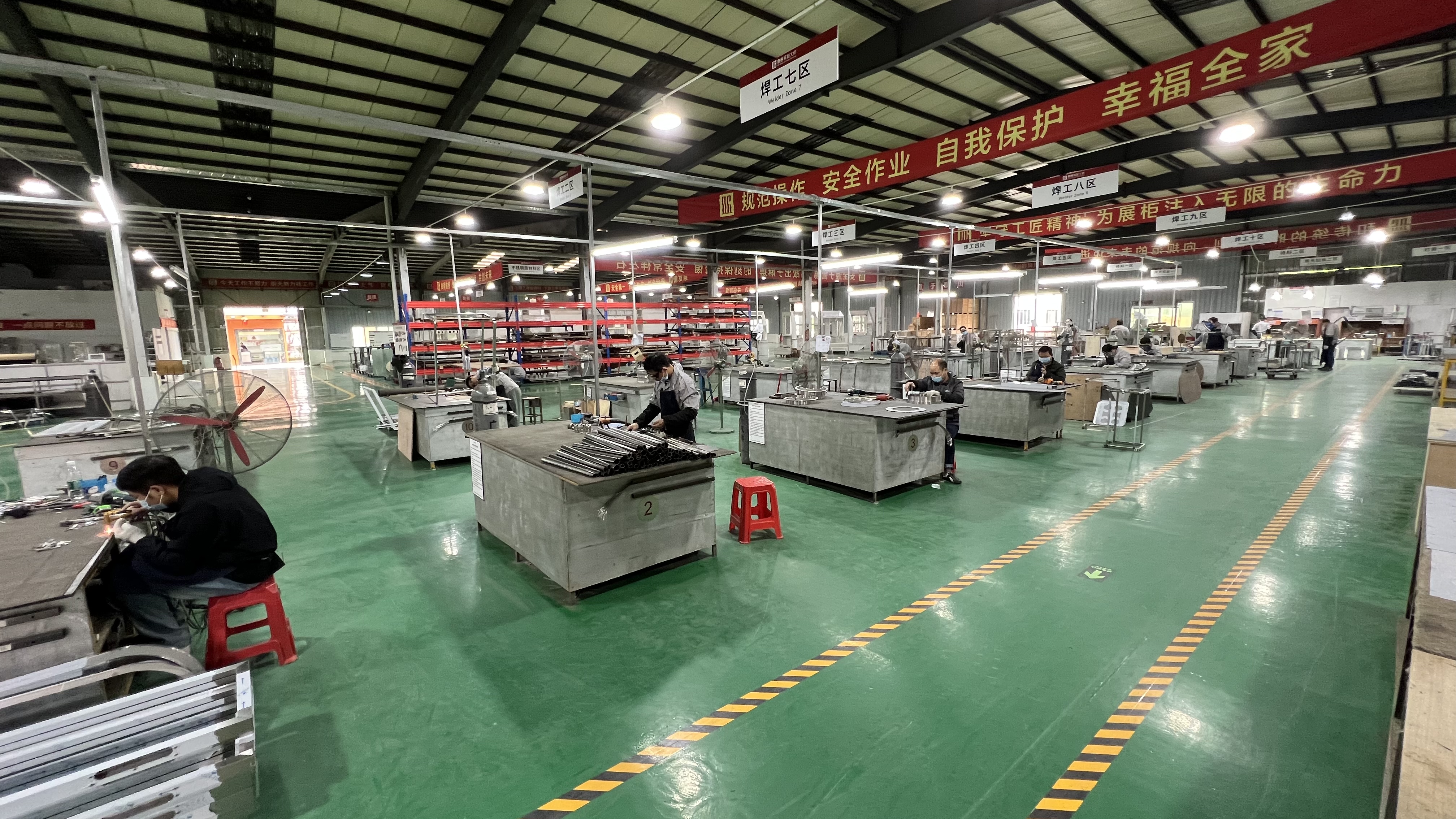 DG Display Showcase welcomes a bright future with you during the Spring Festival 1