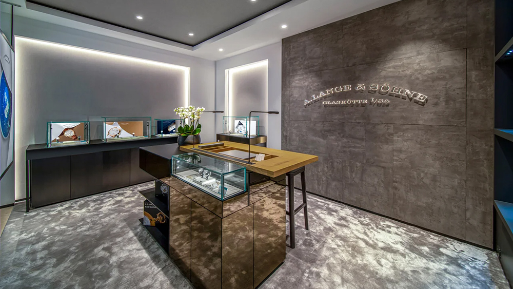 How Does DG Boost Watch Brand Premium with High-End Display Design? 2