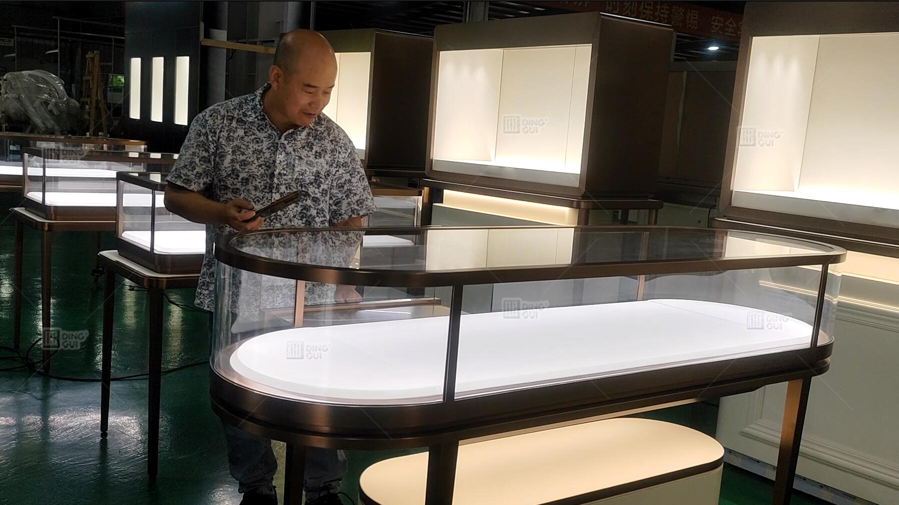 Klarar era smyckesmontrar de strängaste kvalitetskontrollerna? 1