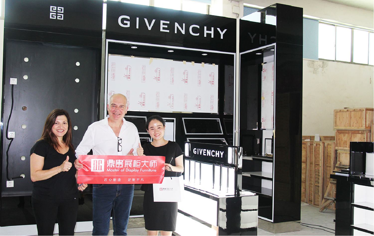  Die Bühne bereiten: Warum Design im Parfümhandel wichtig ist