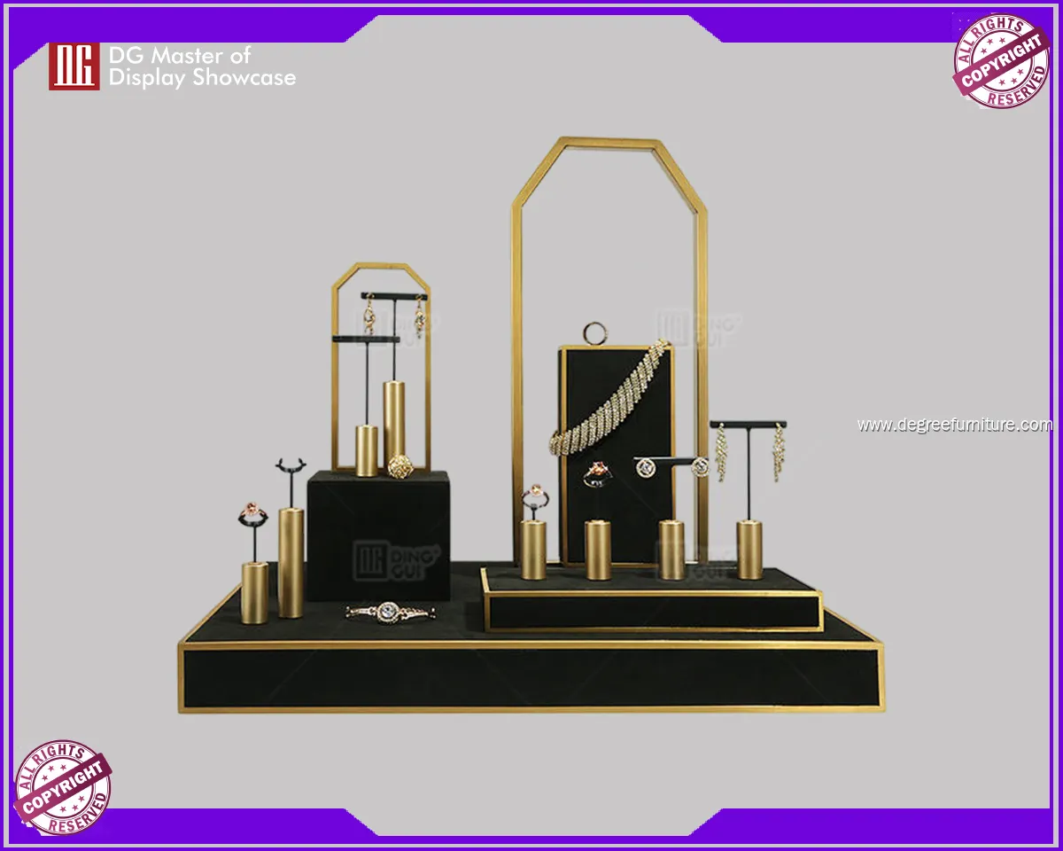 Noble Black Velvet Crown Jewelry Display Stand 1